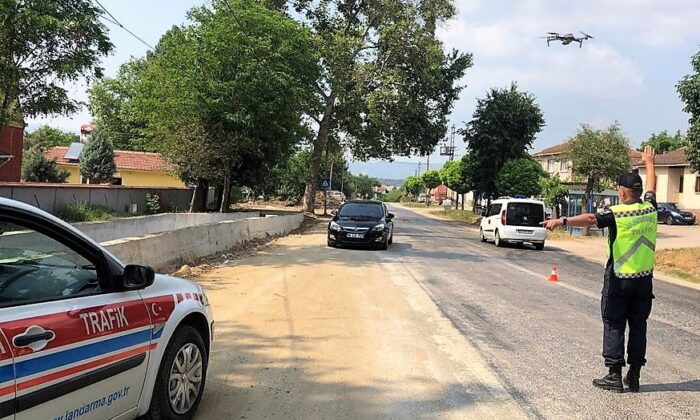 Jandarmadan bayram sonunda artan trafik sonrası droneli denetim