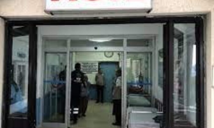 Kafasına profil düşen bir kişi yaralandı