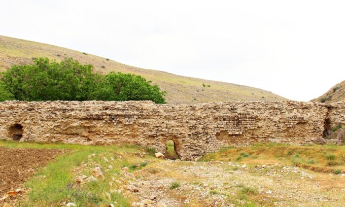 Kahramanmaraş’ta Büğet Su Sarnıcı yıllara meydana okuyor