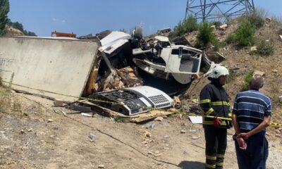 Kamyon otomobile çarptı: 1 ölü, 6 yaralı