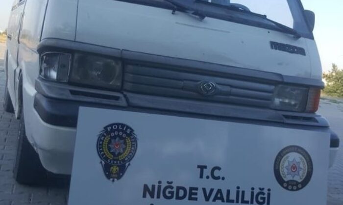 Kamyonet hırsızı kaçamadan yakalandı