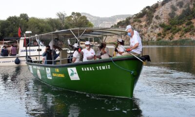 “Kanal Temiz” teknesi Dalyan’da temizliğe başladı