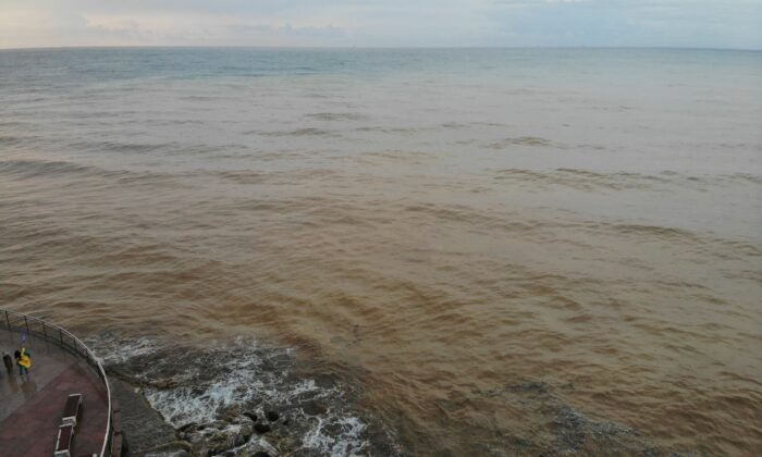 Karadeniz’de denizin rengi değişti