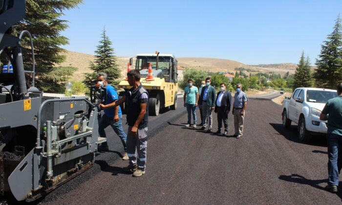 Karaman’da Dereköy köy yolu asfaltladı