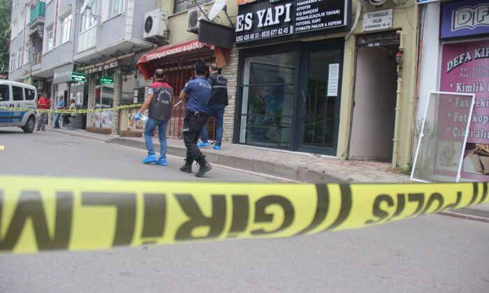 Karşılaştığı husumetlisine kurşun yağdırdı