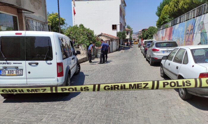 Kavgayı ayırmak isterken kendi vuruldu