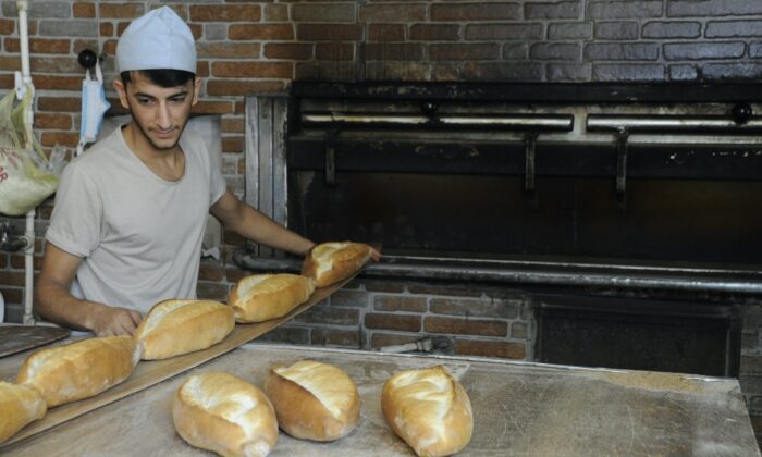 Kavurucu sıcaklarda zorlu mesai
