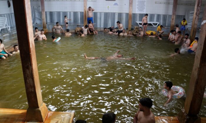 Kavurucu sıcaktan bunalanlar oraya akın etti