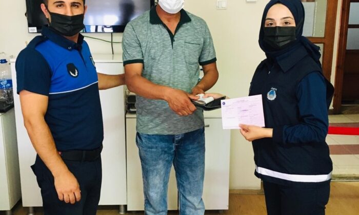 Kaybettiği kurban parasını zabıta ekipleri teslim etti