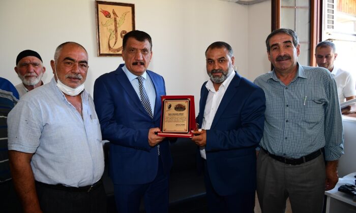 Kaynarca’da 4 bin dönüm araziyi suya kavuştu