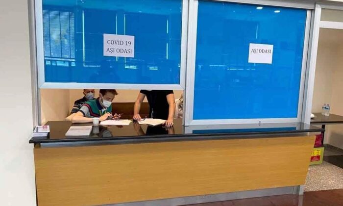 Kayseri Havalimanında Aşı Merkezi hizmete girdi