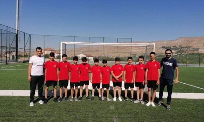 Kayseri Hokey takımı ilk maçını kazandı