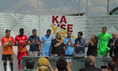 Kayserispor, otizm renkleri ve Selçuklu motifleri taşıyan yeni formasını tanıttı