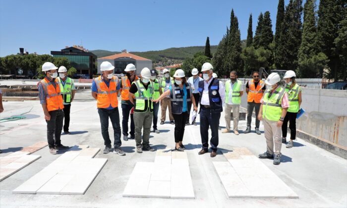 Kent meydanında çalışmalar hızlandı