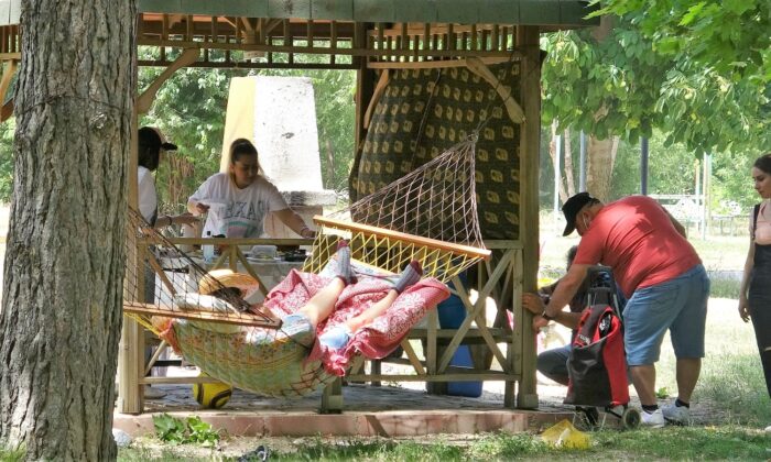 Kısıtlamasız ilk cumartesi günü piknik alanları doldu