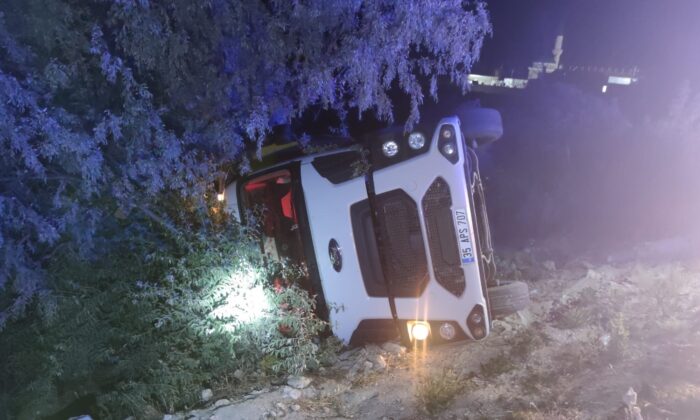 Kontrolden çıkan kamyon devrildi: 1 yaralı