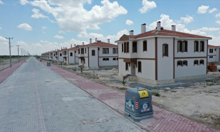 Konya Büyükşehir Dedemli Yerleşkesinde yol çalışmalarını tamamladı