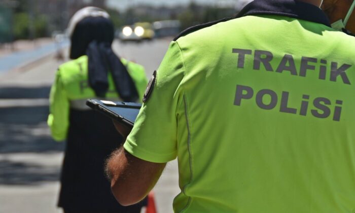 Konya’da 3 bin 989 sürücüye ceza, 100 araç trafikten men edildi