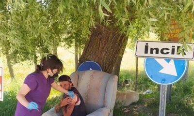 Köyde aşısını olmayan tek kişiye aşı yapıldı