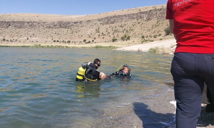 Krater gölüne giren genç boğuldu