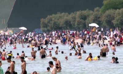 Küçükçekmece Menekşe Plajı’nda ‘bayram’ yoğunluğu