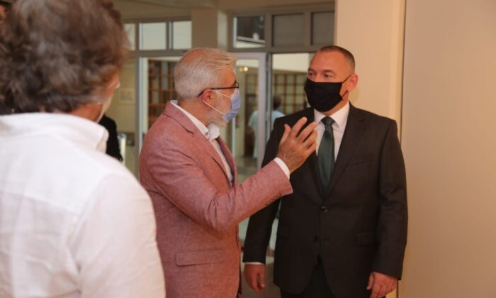 Küçükçekmece’de eski tül fabrikasında yangın