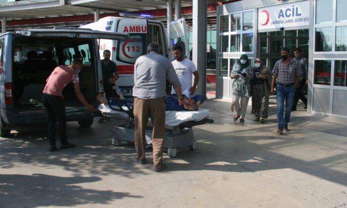 Kurban kesimi esnasında yaralanan 20 kişi hastanenin yolunu tuttu