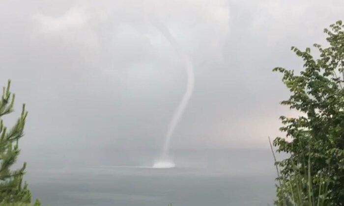 Kurucaşile’de hortum dehşeti amatör kamerada