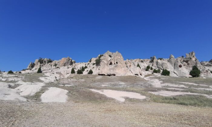 Kurudere mağaraları ve peri bacaları keşfedilmeyi bekliyor