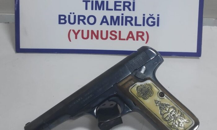 Kütahya’da ruhsatsız tabanca ve pompalı av tüfeği ele geçirildi