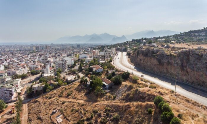 Kütükçü’ye kapalı pazar ve okul müjdesi