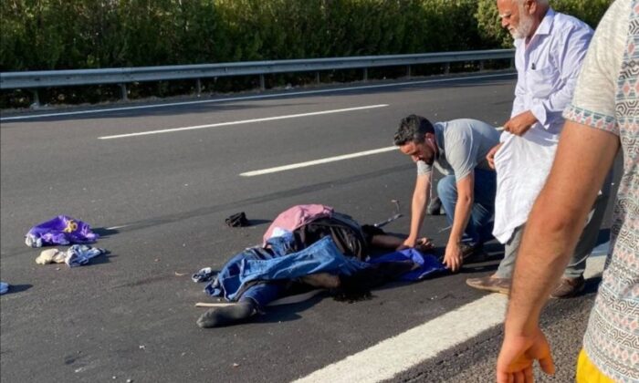 Lastik değiştirirken tırın çarptığı sürücü öldü