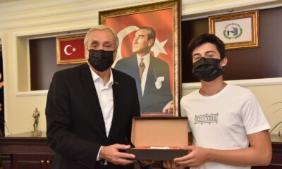 LGS Bozüyük birincisine tablet hediye edildi