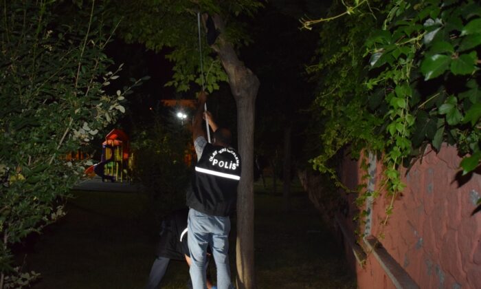 Malatya’da polis 27 yaşındaki genci ipten aldı