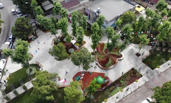 Maltepe’de yenilenen ’Atatürk Parkı’ hizmete açıldı