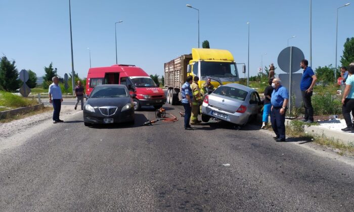 Manyas’ta trafik kazası: 2 yaralı