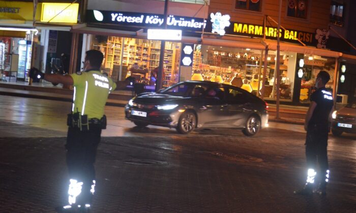 Marmaris’te trafik ekiplerinin bayram mesaisi