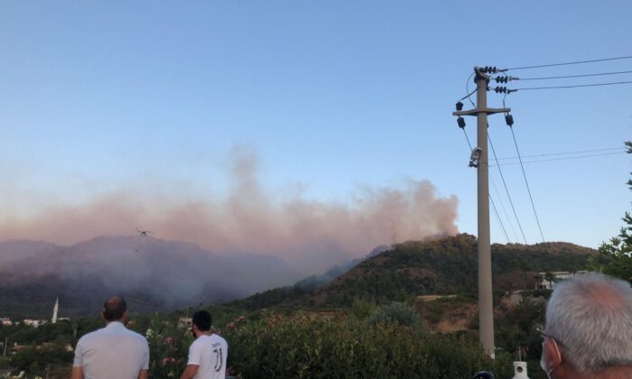 Marmaris’teki orman yangını devam ediyor