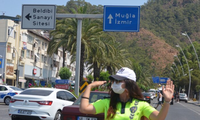 Marmaris’teki son bayram tatilcileri de geri dönüyor