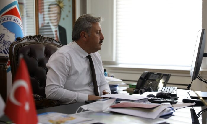 Melikgazi’de ’Dijital Çağda Ebeveyn Olmak’ konulu seminer verildi