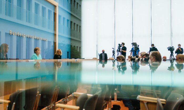 Merkel’den Türkiye açıklaması