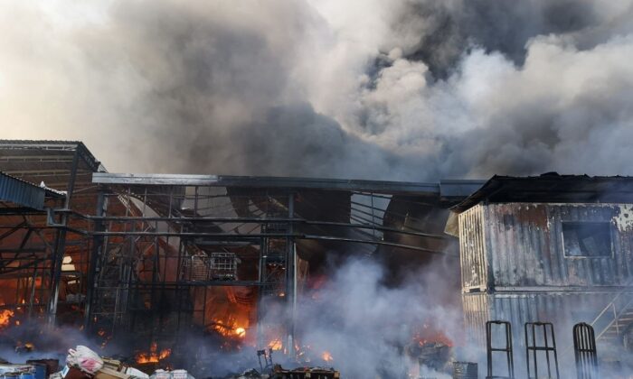 Mersin-Tarsus Organize Sanayi Bölgesi’nde fabrika yangını