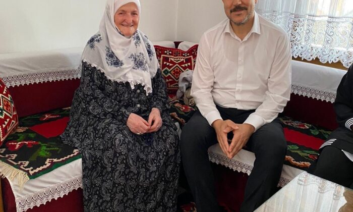 Milletvekileri Esgin ve Işık’tan Sancak çıkarması