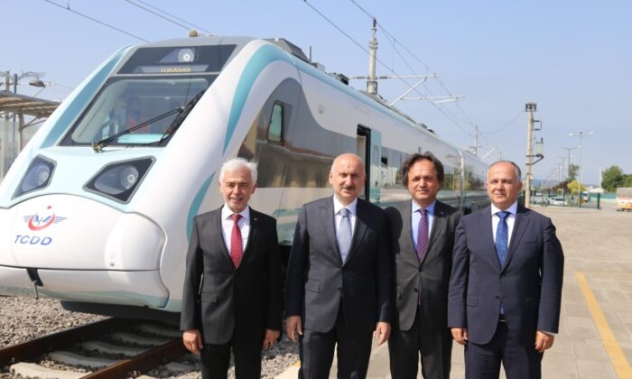 Milli Elektrikli trenin son testi Cumhurbaşkanı Erdoğan ve Bakan Karaismailoğlu’nun startıyla gerçekleşti