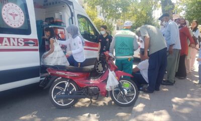 Motosiklet ile otomobil çarpıştı: 3 yaralı