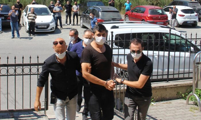 Müebbetle yargılanan katil zanlısına haksız tahrik indirimi