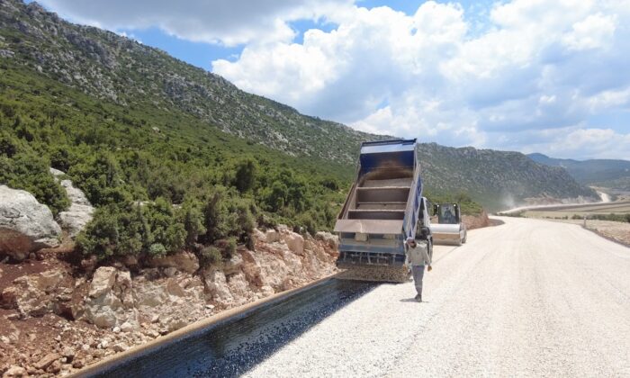 Naldöken yolunda genişletme çalışması