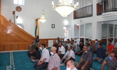 Normalleşme süreciyle camiler bayram namazında doldu taştı