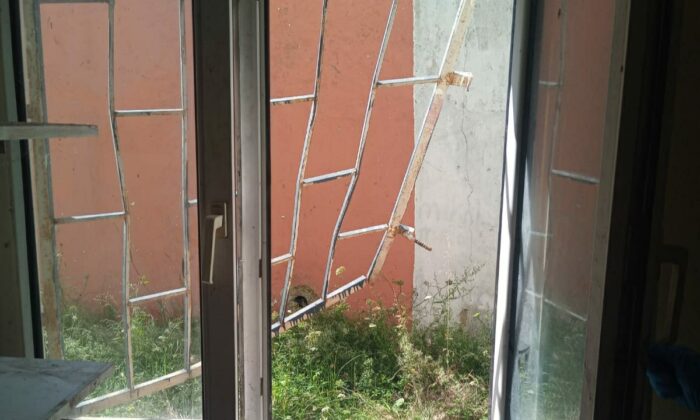 Okul deposunu soyan hırsızlar yakalandı