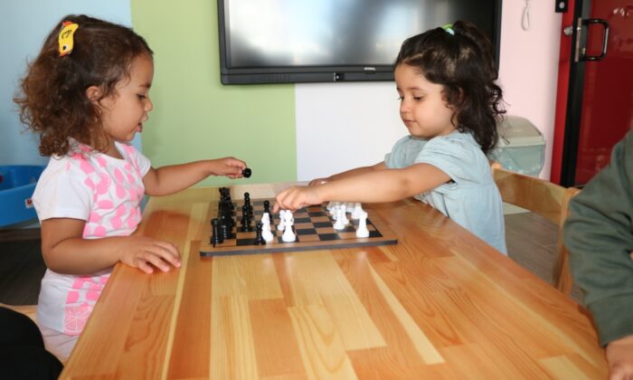 Okul öncesi dönemde satranç çocuklara farklı pencerelerden bakabilme alışkanlığı kazandırıyor